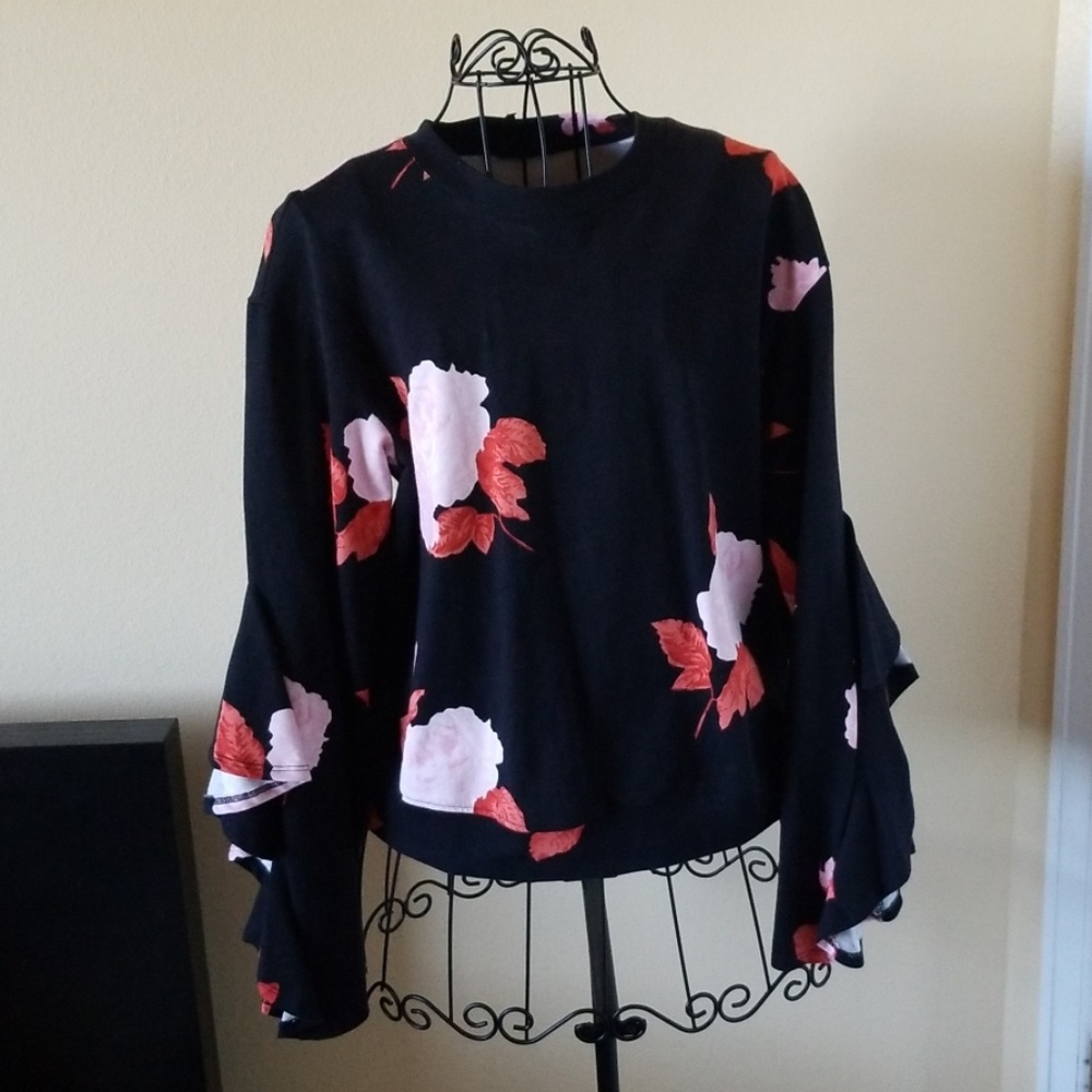 WhoWhatWear Ruffle Sleeves Top